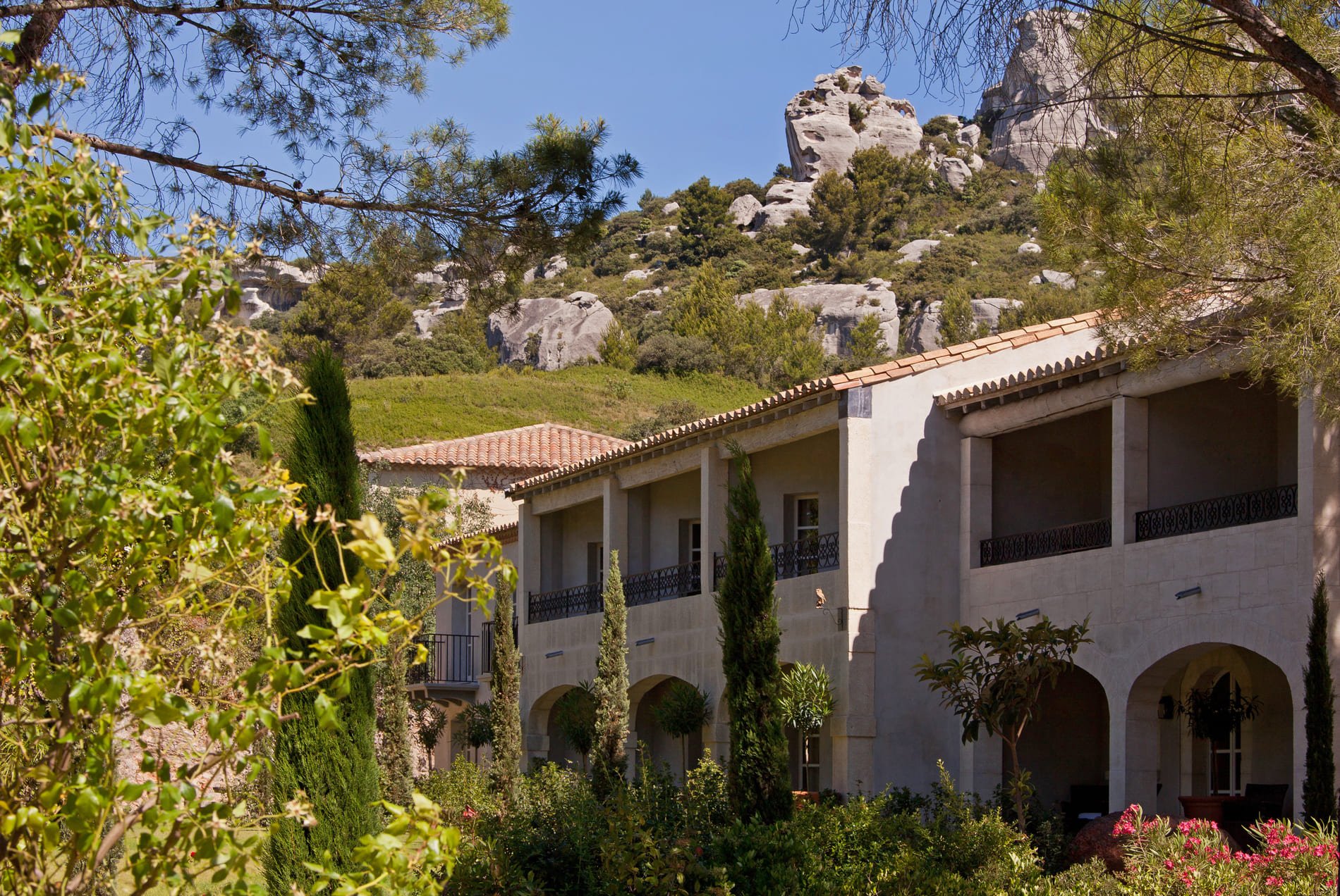 Luxury boutique hotel Benvengudo 4 stars Les Baux-de-Provence France garden